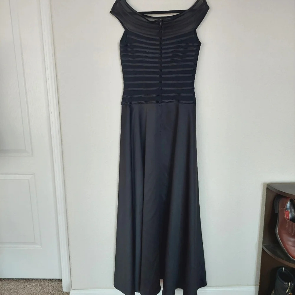 Js Collections Lace Black Classic Gown Size 8 - image 5